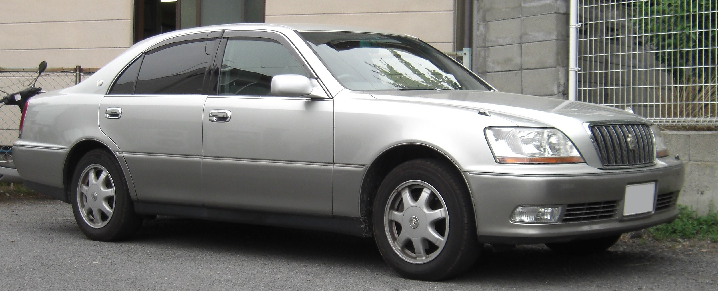 Toyota Crown Majesta — S170