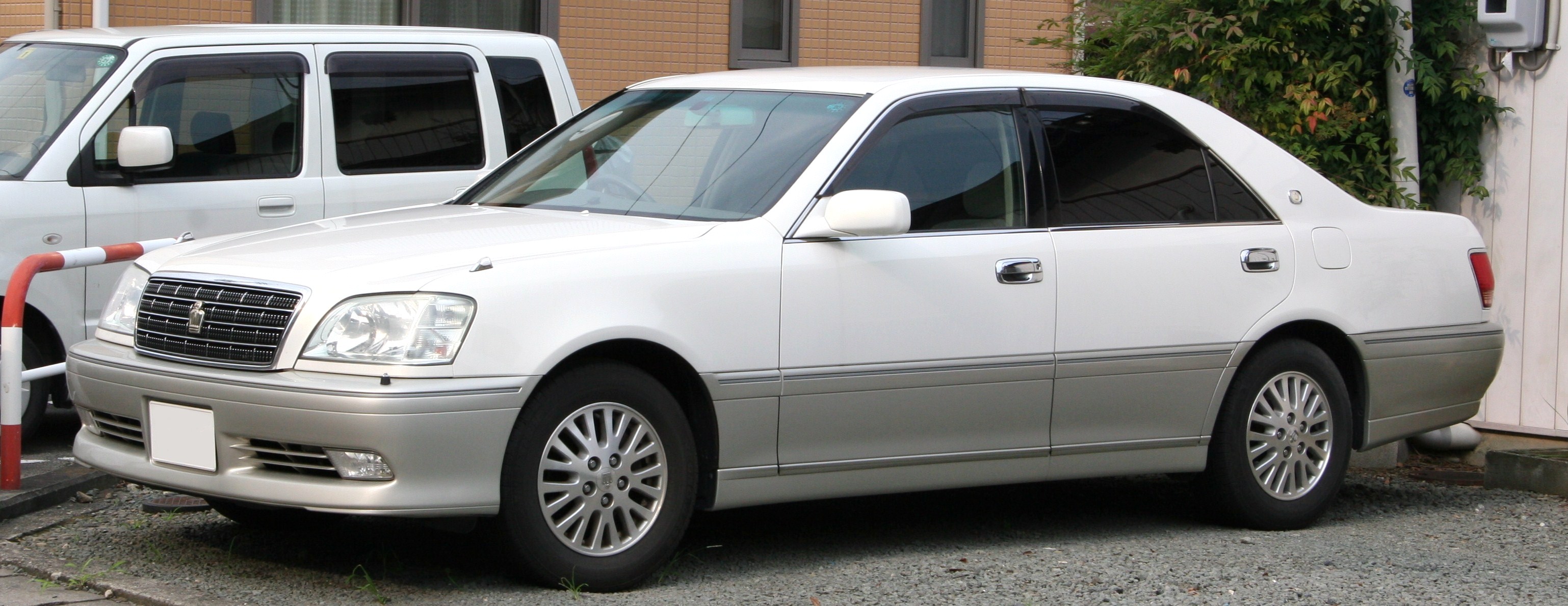 Toyota Crown — S170 Royal